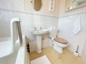 Manor Road- click for photo gallery